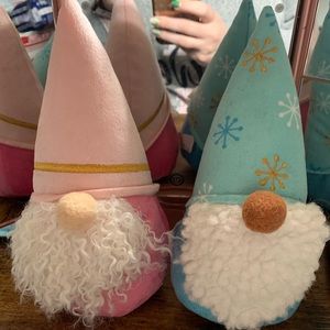 Boy and girl gnome set